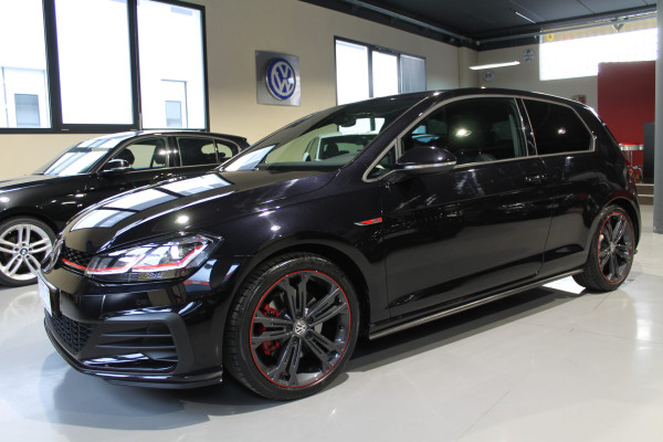 VW Golf GTI 2.0 TSI