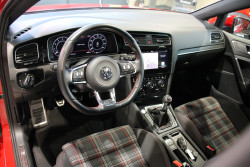 VW Golf GTI 2.0 TSI Performance